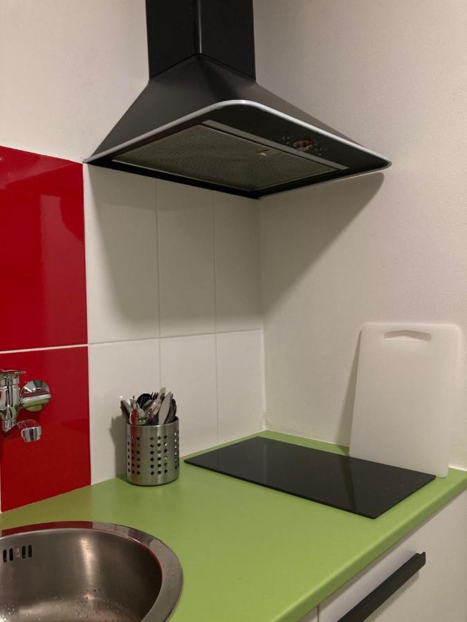 Capsule Hostel Zizkov Tower Prag Dış mekan fotoğraf