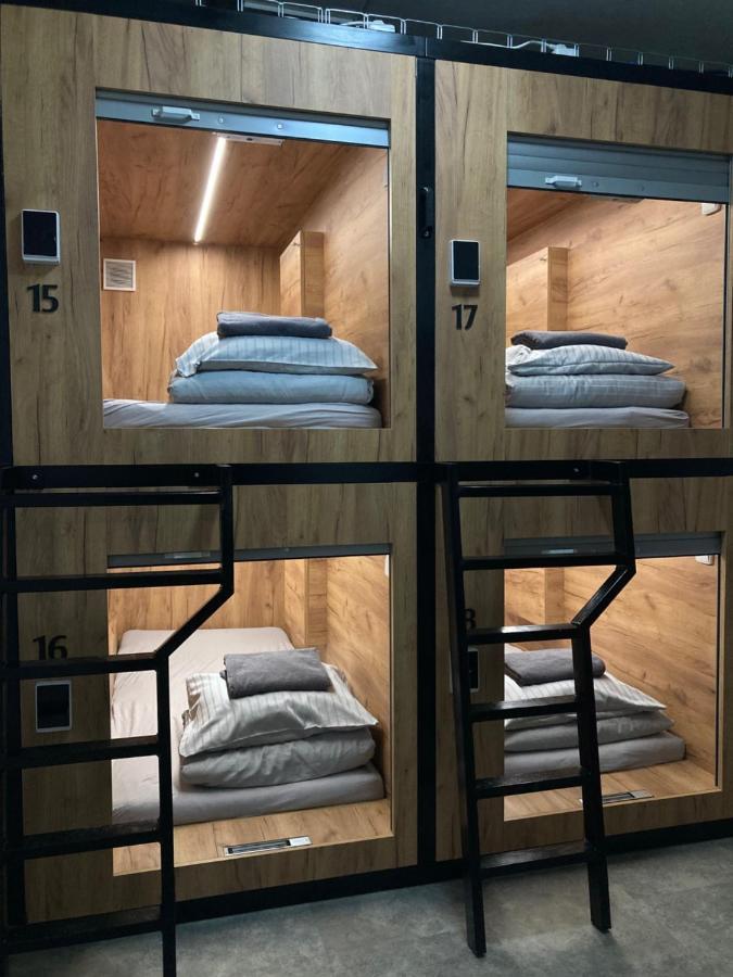 Capsule Hostel Zizkov Tower Prag Dış mekan fotoğraf