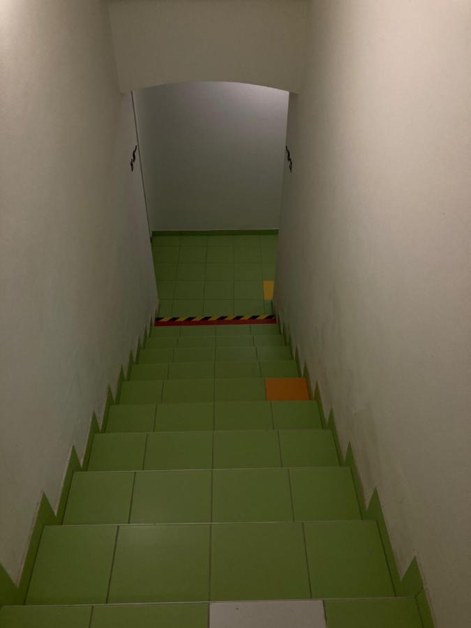 Capsule Hostel Zizkov Tower Prag Dış mekan fotoğraf