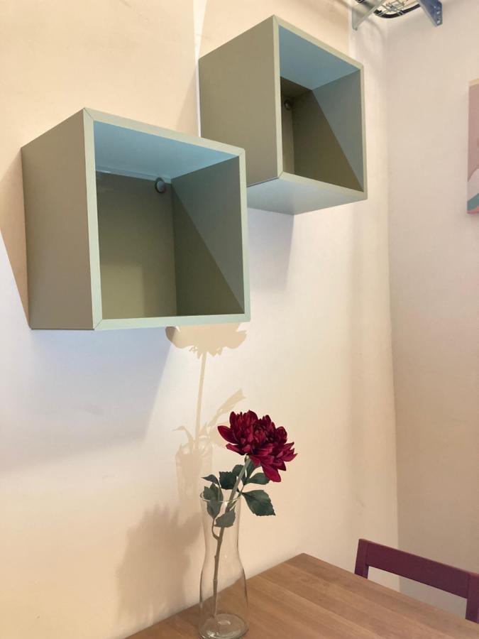 Capsule Hostel Zizkov Tower Prag Dış mekan fotoğraf