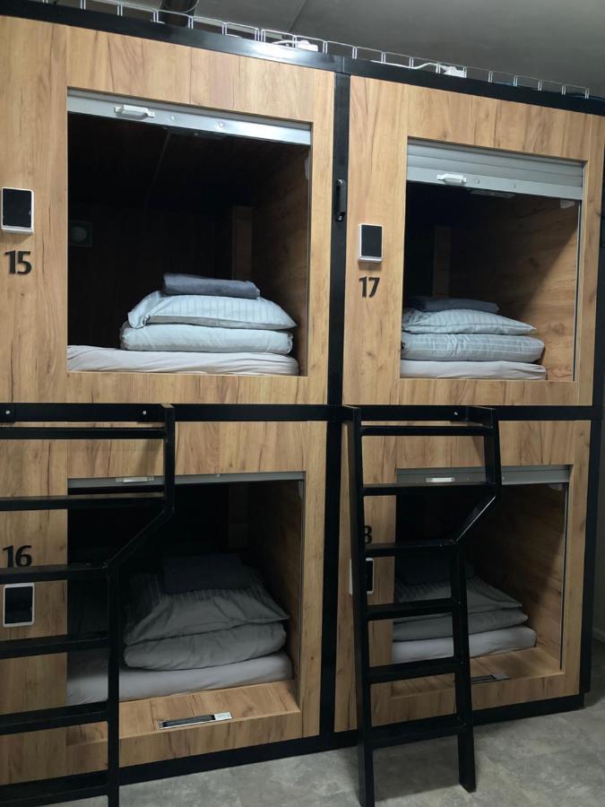 Capsule Hostel Zizkov Tower Prag Dış mekan fotoğraf