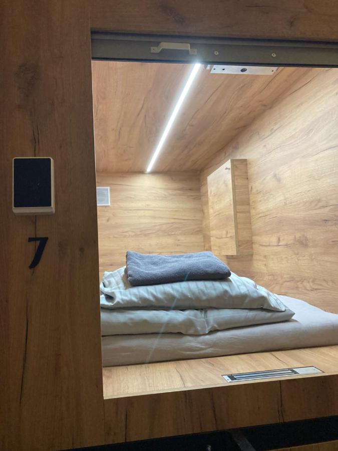 Capsule Hostel Zizkov Tower Prag Dış mekan fotoğraf