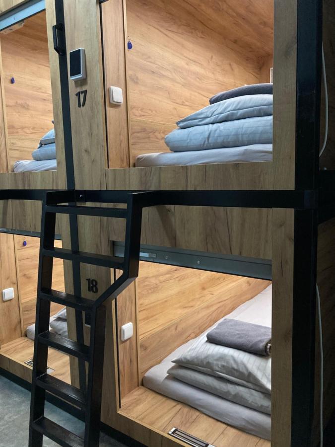 Capsule Hostel Zizkov Tower Prag Dış mekan fotoğraf